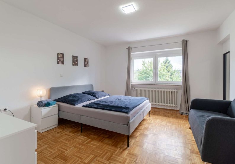 Schlafzimmer 2